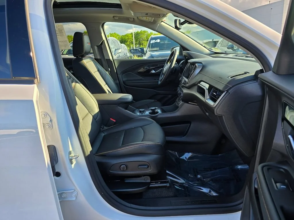 Certified Used 2024 Summit White GMC AT4 image 28