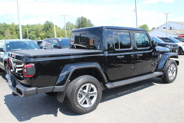 Used 2024 Black Jeep Sport S image 30