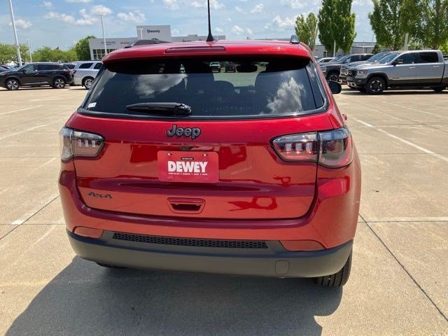 New 2026 Red Hot Pearlcoat Jeep Latitude Altitude image 6