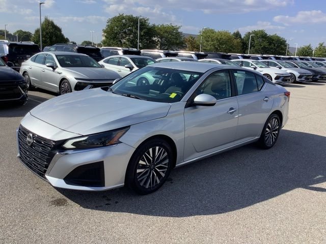 2023 Nissan Altima SV