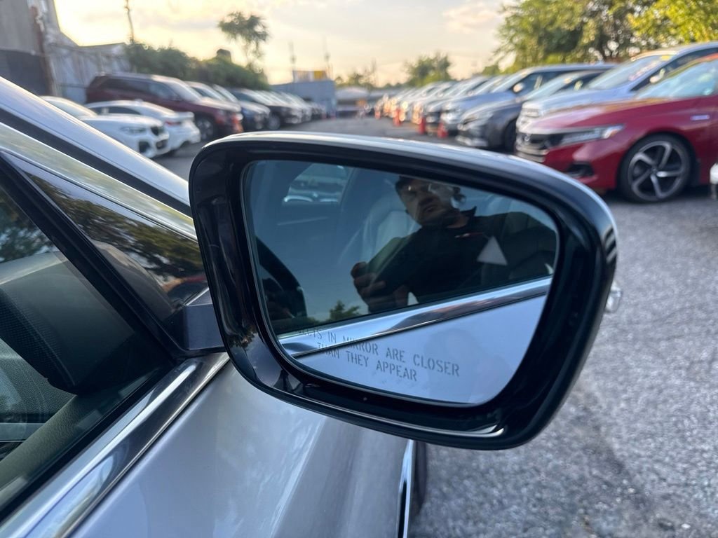 Used 2019 Silver BMW 530i xDrive image 11