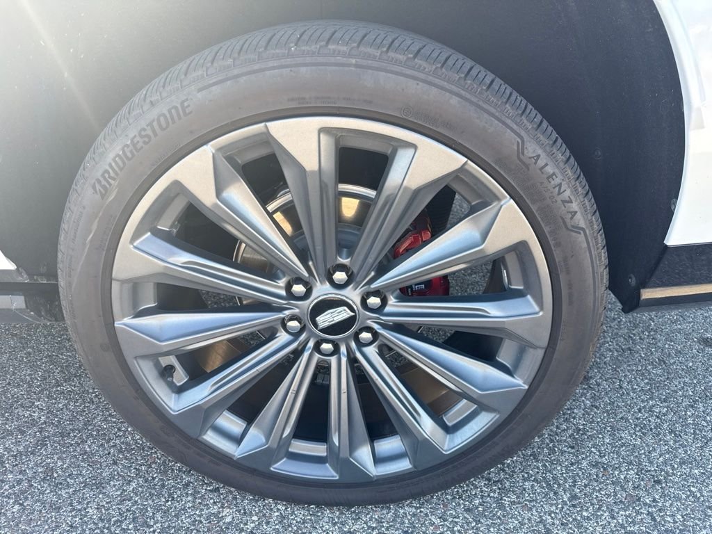 Used 2025 White Cadillac V-Series image 6