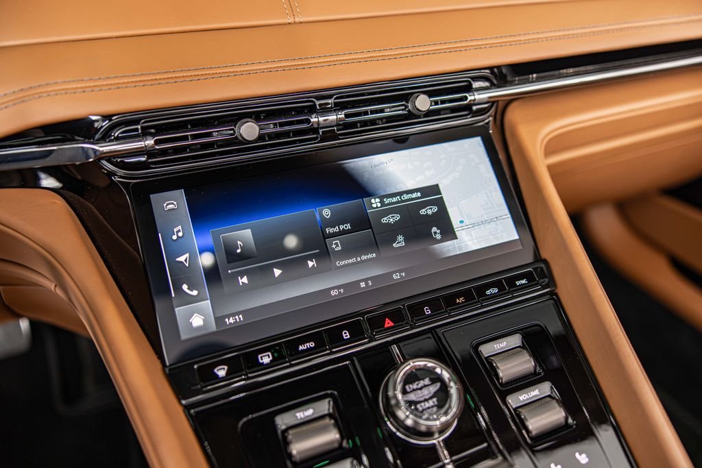 Used 2025 Green Aston Martin Volante image 26