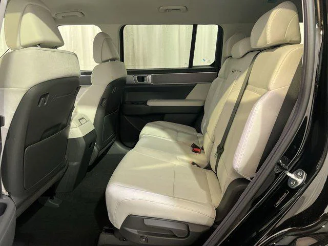 2026 Hyundai Santa Fe SE - Photo 18
