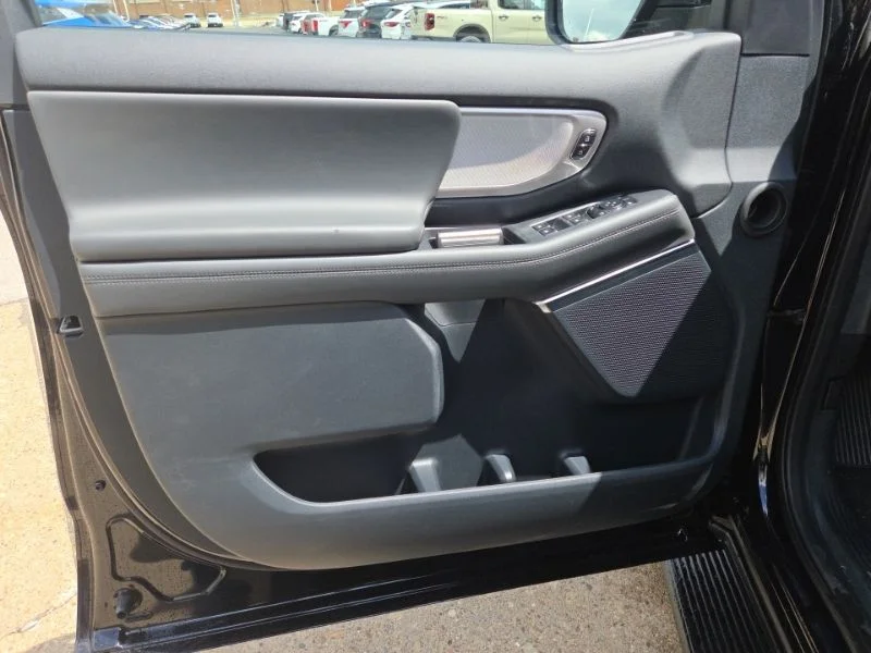 New 2026 Agate Black Metallic Ford Active image 31