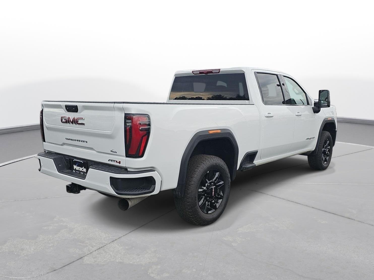 Used 2025 Summit White GMC AT4 image 6