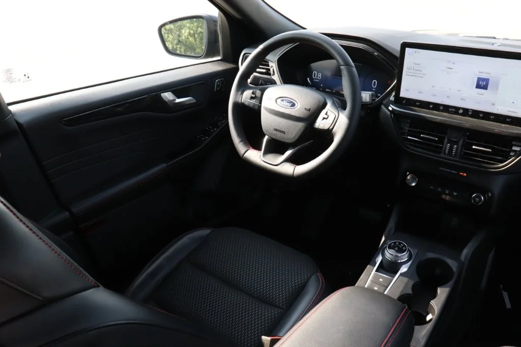 New 2025 Agate Black Metallic Ford ST-Line Select image 11