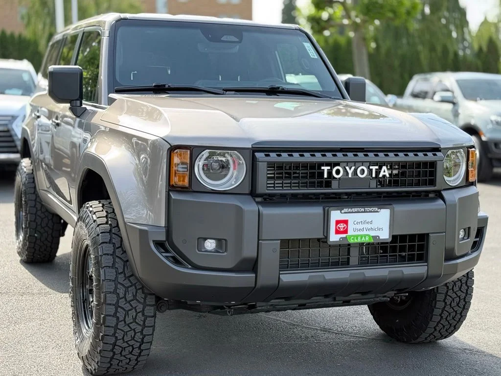 Certified Used 2025  Toyota 1958 image 7