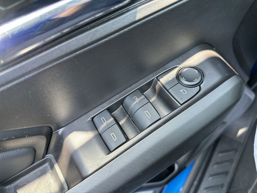Used 2024 Blue GMC Elevation image 19