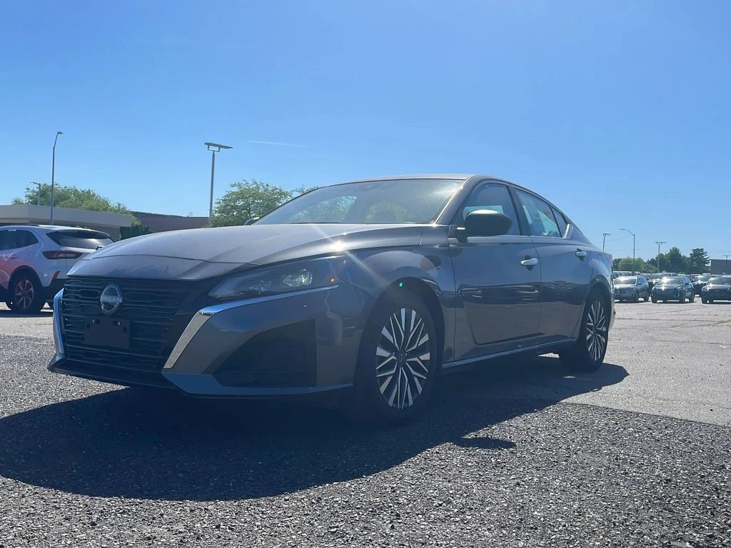 2025 Nissan Altima SV - Photo 31