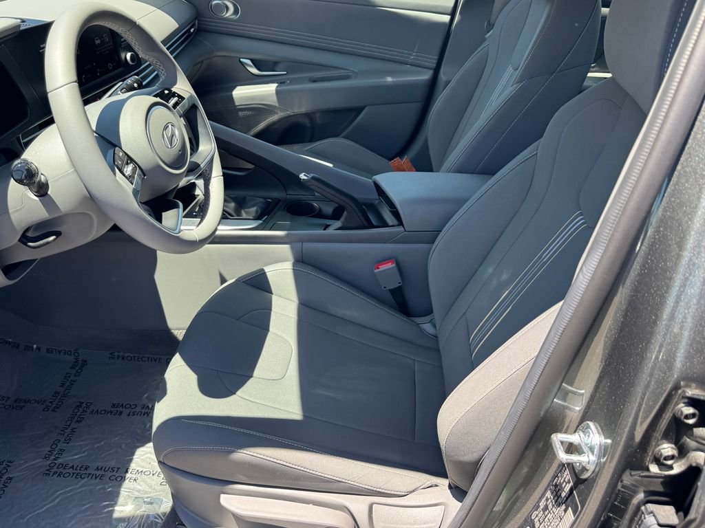 2026 Hyundai Elantra SEL Sport - Photo 16