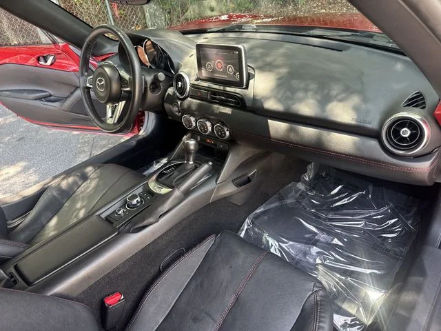 Used 2016 Red Mazda Grand Touring image 9