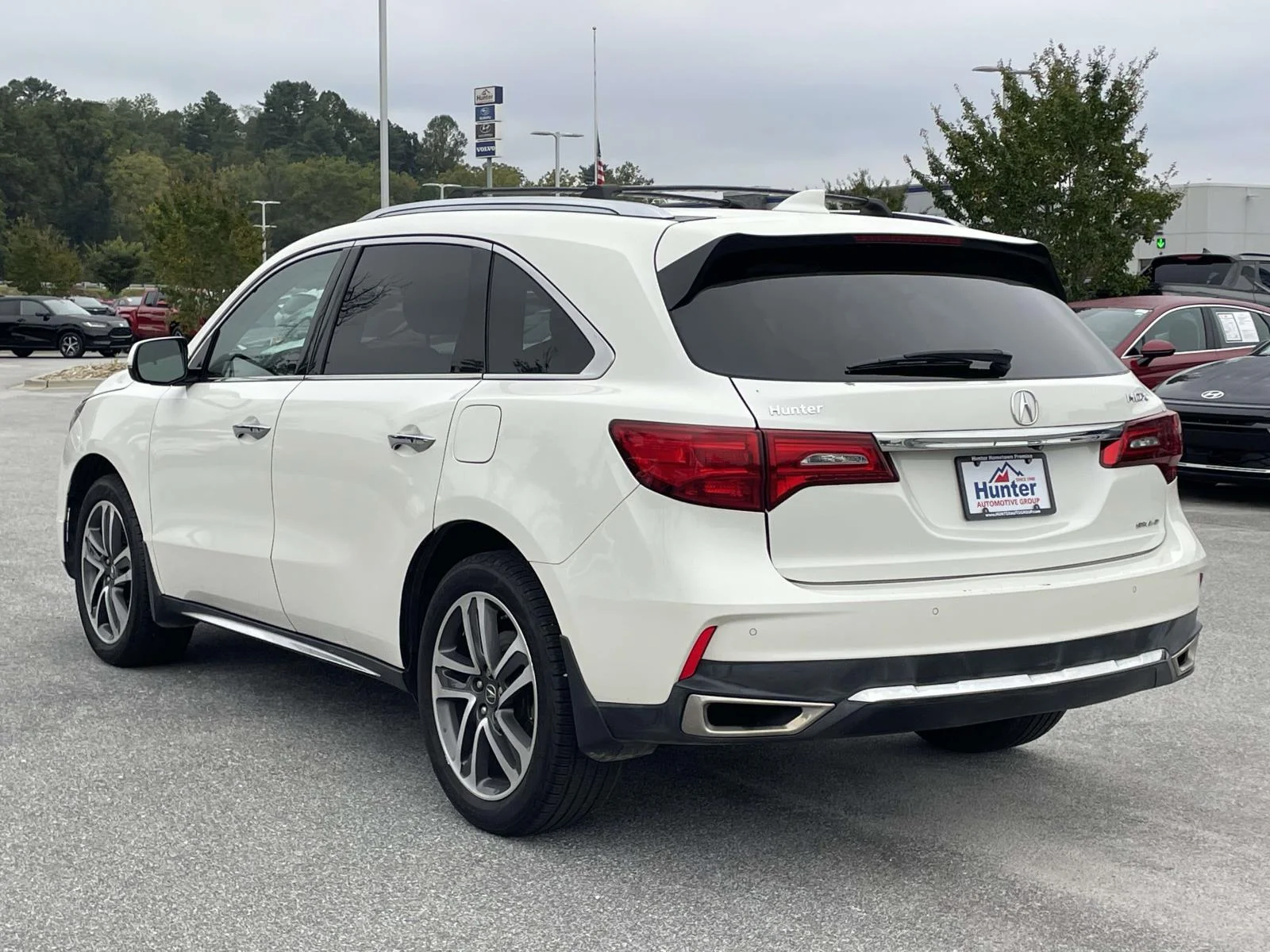 Used 2017 White Diamond Pearl Acura w/Advance Pkg image 27
