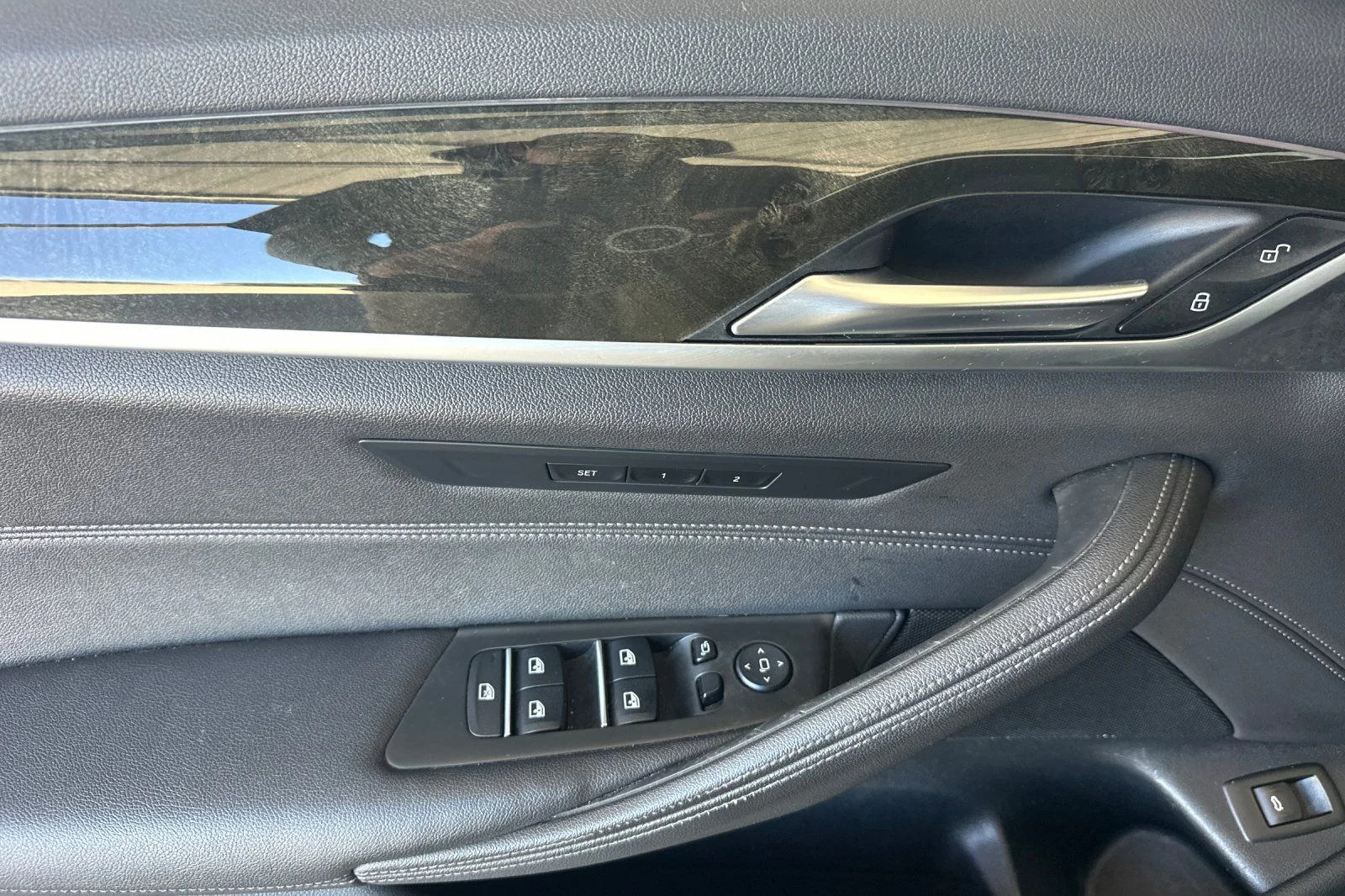 Used 2021 Black BMW 530i image 11