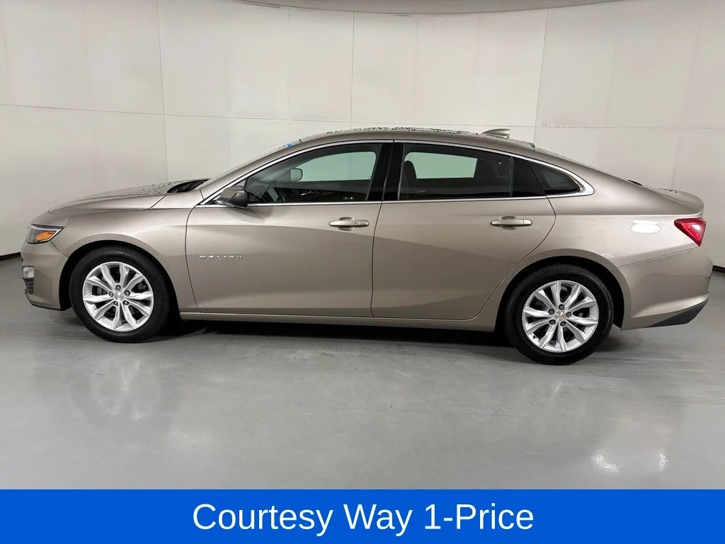 Used 2023 Gray Chevrolet LT image 6