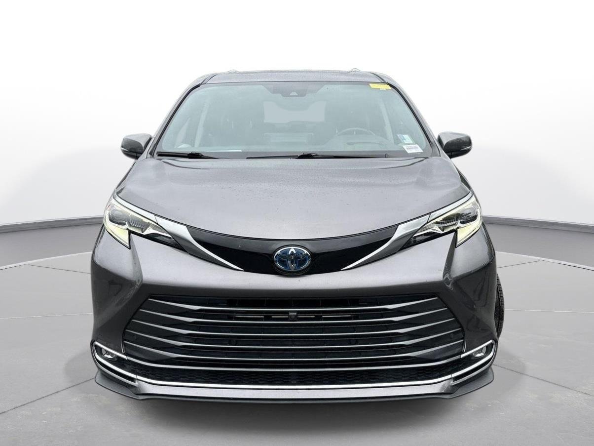 Used 2023 Predawn Gray Mica Toyota Platinum 7-Passenger image 3