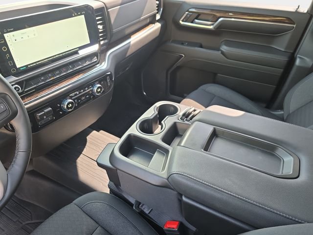 Used 2024 Gray GMC Elevation image 28