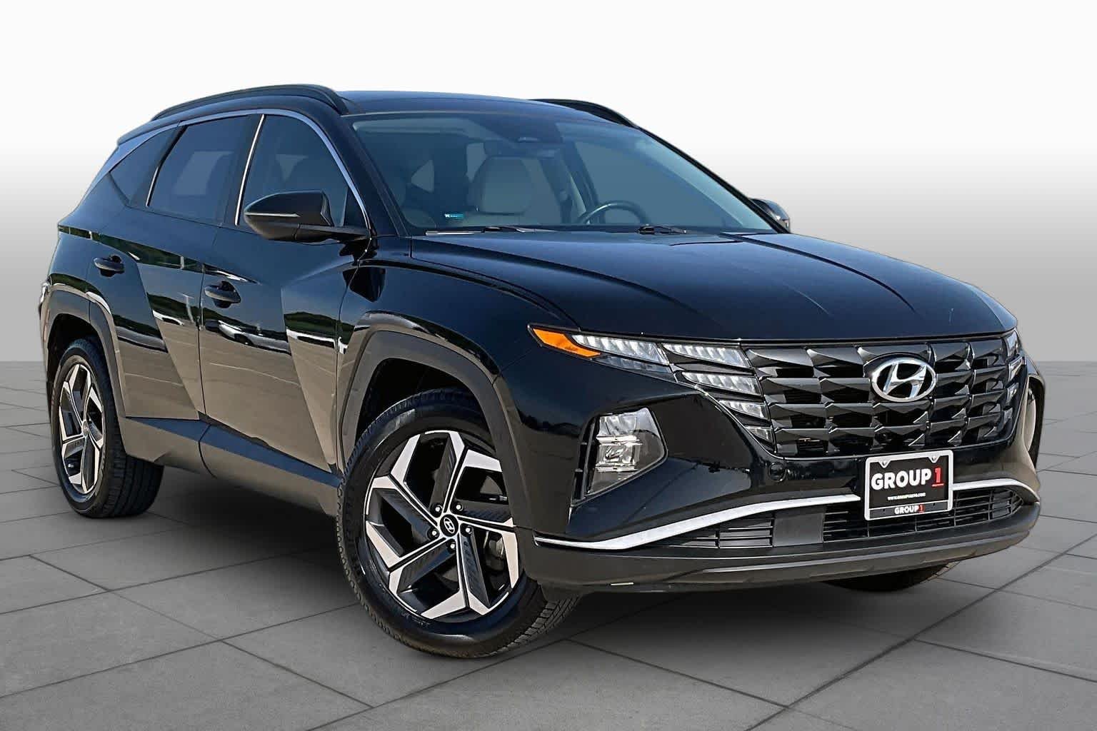 Used 2023 Phantom Black Hyundai SEL Convenience image 3