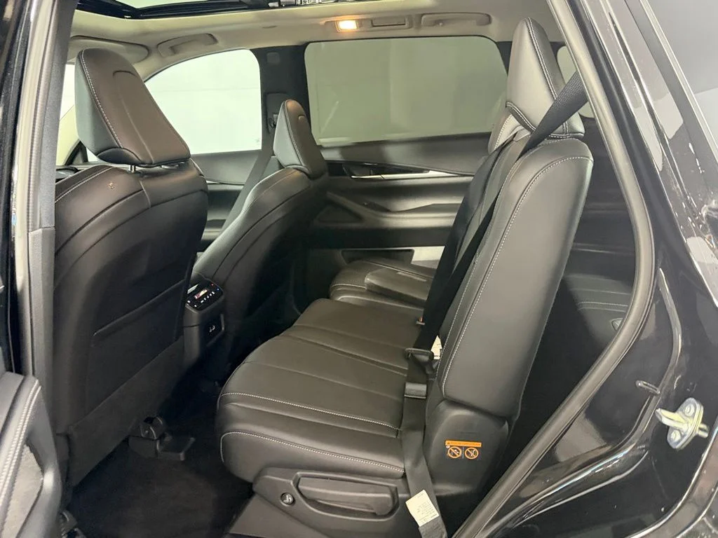 Used 2025 Mineral INFINITI PURE image 24