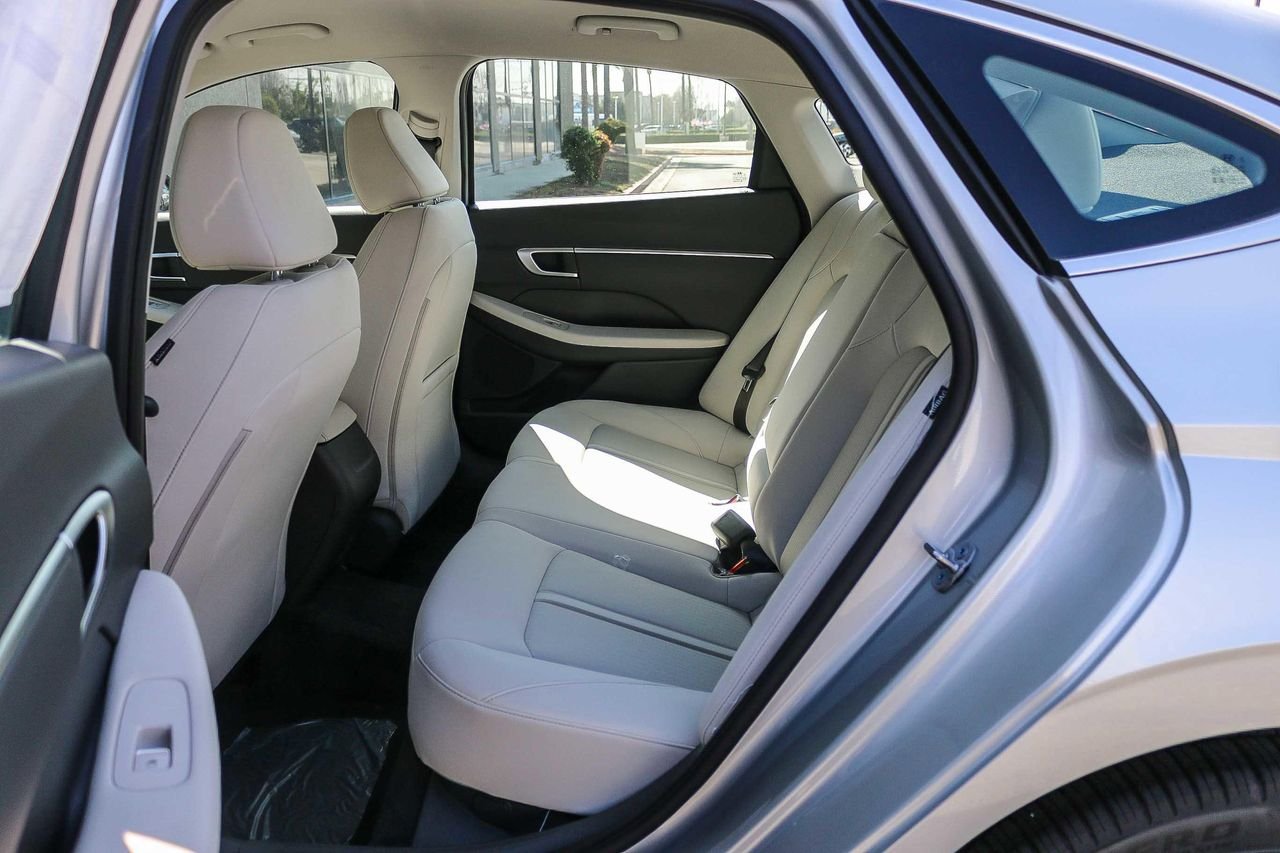 New 2026 Silver Hyundai SEL Sport image 46