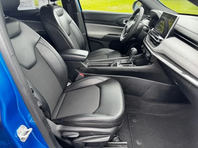 Certified Used 2024 Blue Jeep Latitude image 14