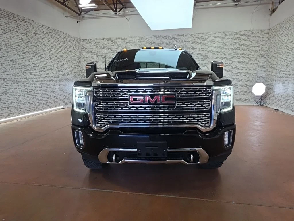Used 2021 Ebony Twilight Metallic GMC Denali image 2