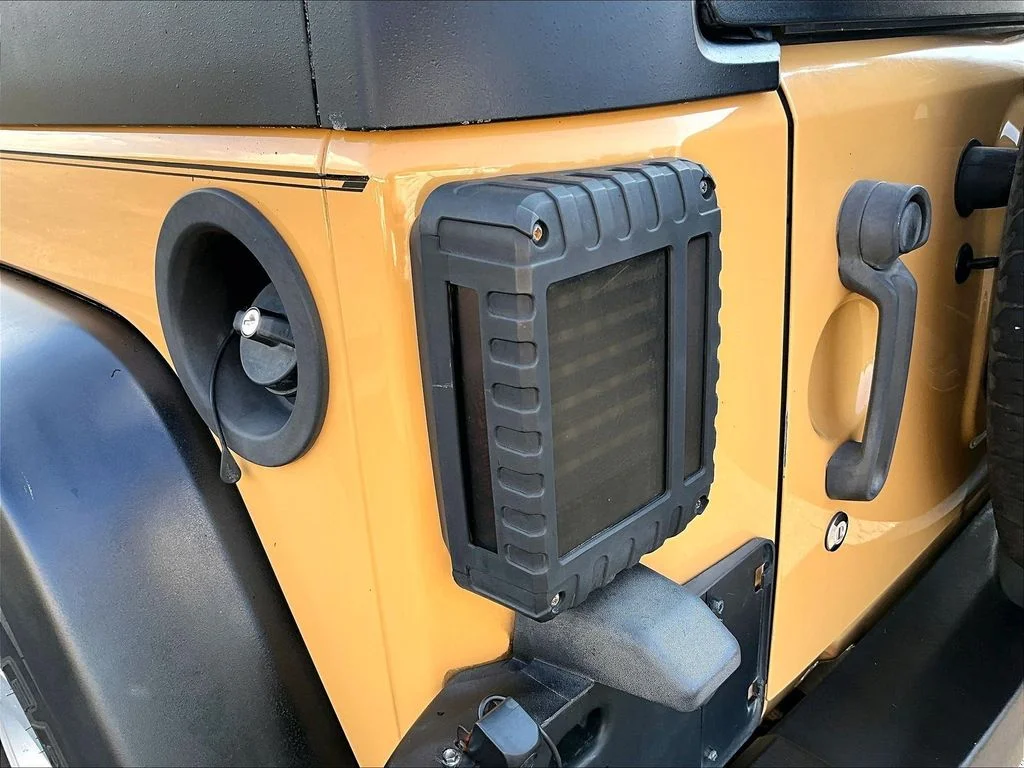 Used 2014 Beige Jeep Unlimited Sport image 27