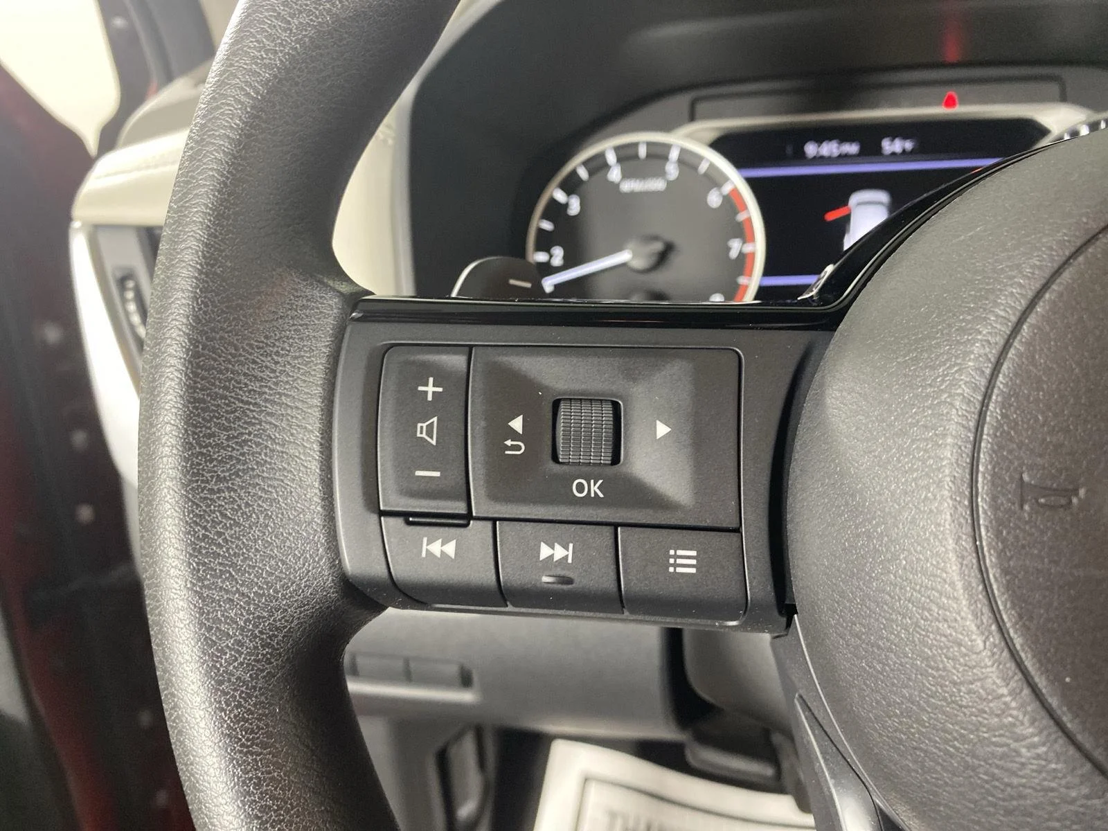 Used 2023 Scarlet Ember Tintcoat Nissan SV image 20