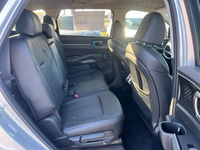 New 2026 White Kia S image 19