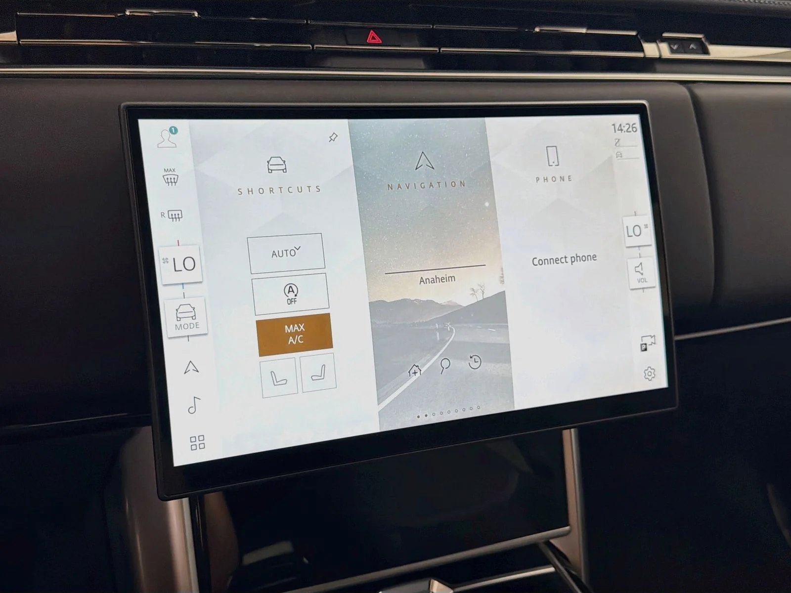 New 2026 Eiger Gray Meta Land Rover SE image 14