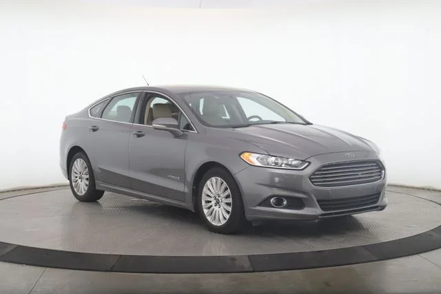 Used 2014 Ford Fusion SE Hybrid with VIN 3FA6P0LU3ER245294 for sale in Findlay, OH