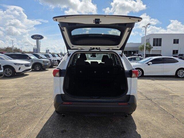 Used 2025 Ice Cap Toyota LE image 30