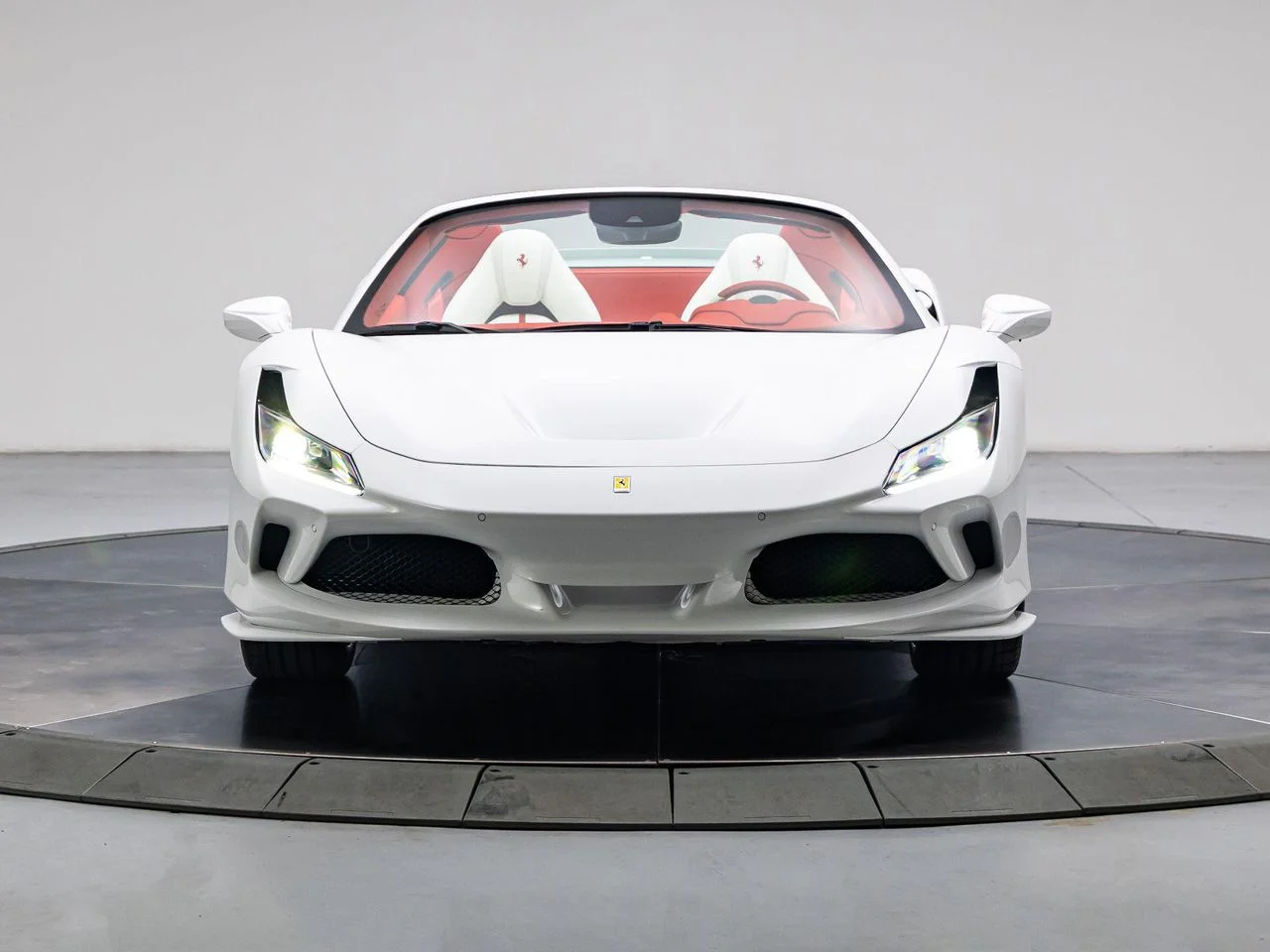 Used 2022 Bianco Cervino - Extra Campionario Ferrari Spider image 8