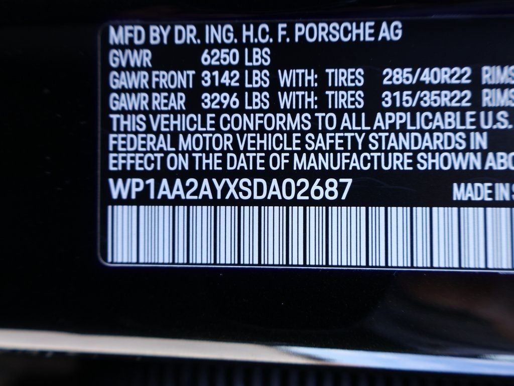 Used 2025 Olive Porsche  image 39