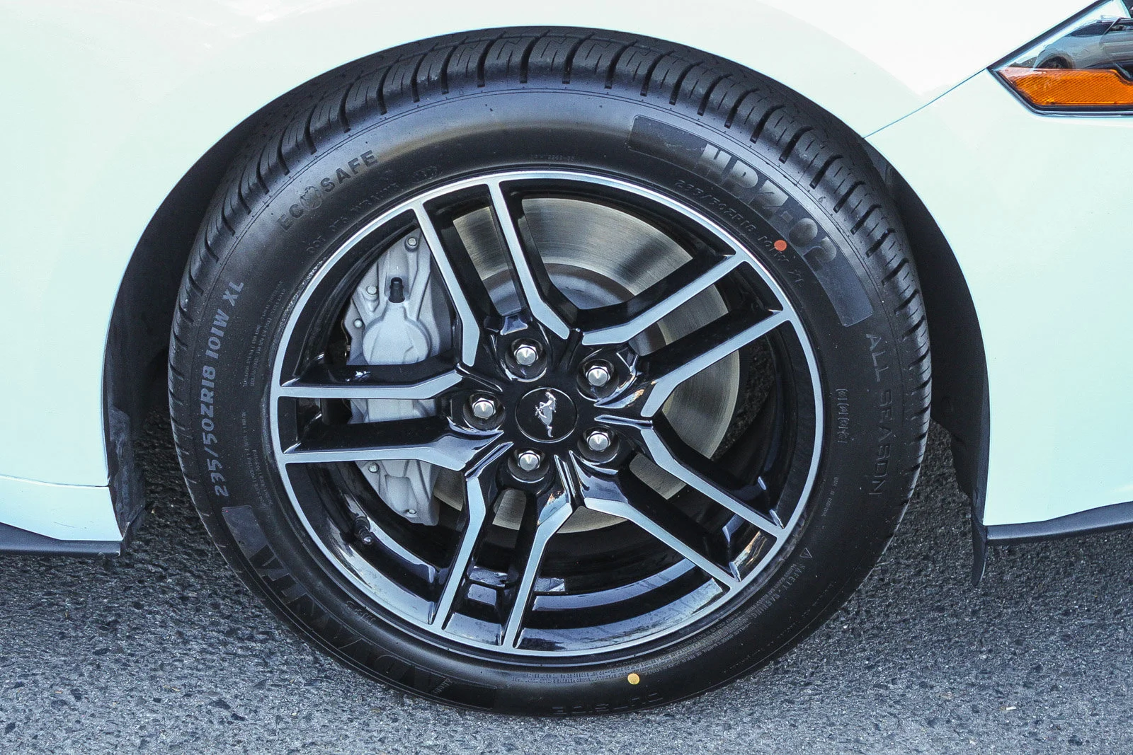 Used 2021 Oxford White Ford GT image 14