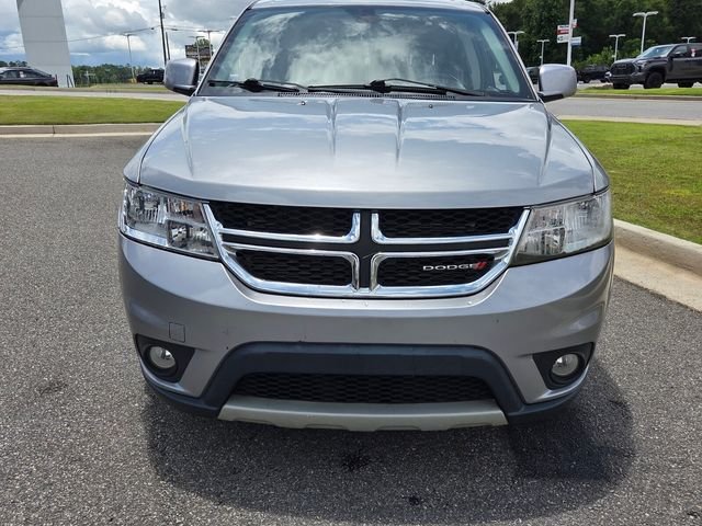 Used 2019 Silver Dodge SE image 2