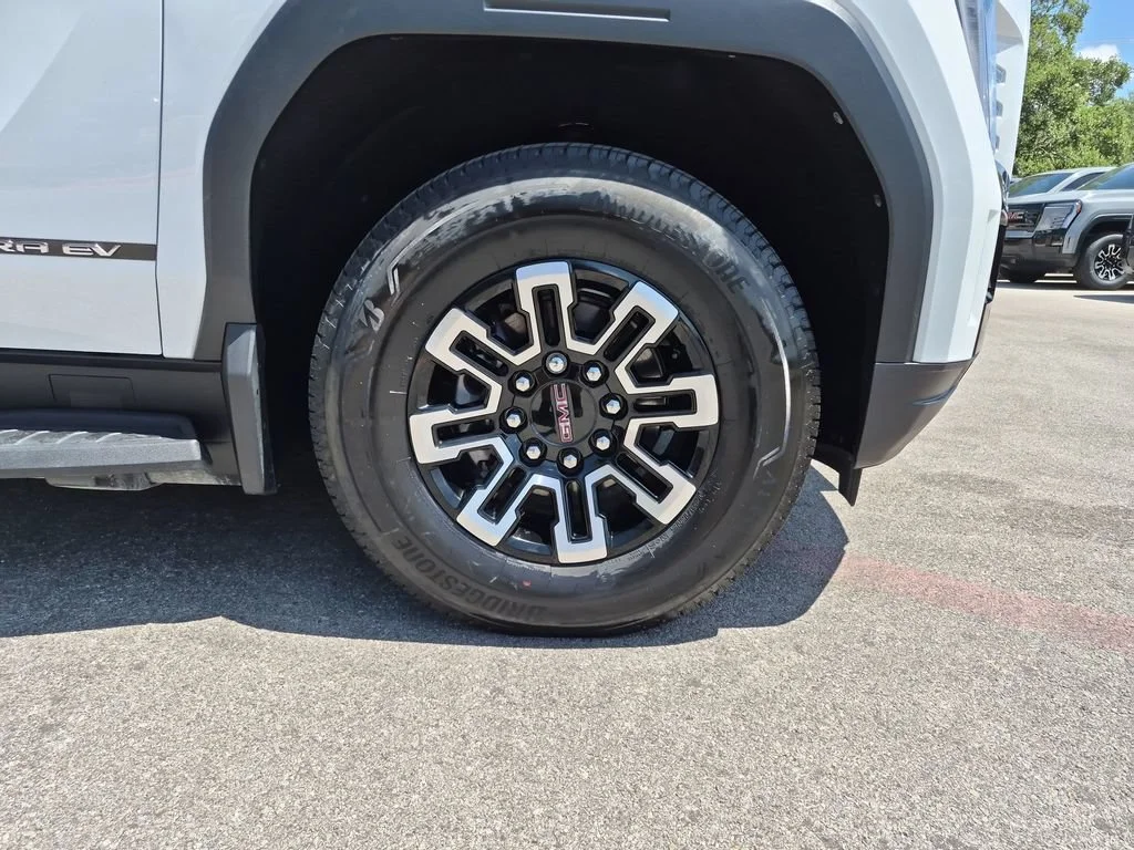New 2026 Summit White GMC Elevation Standard Range image 15