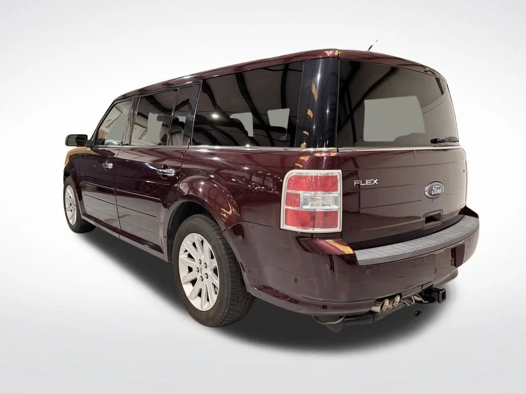 Used 2011 Red Ford SEL image 9