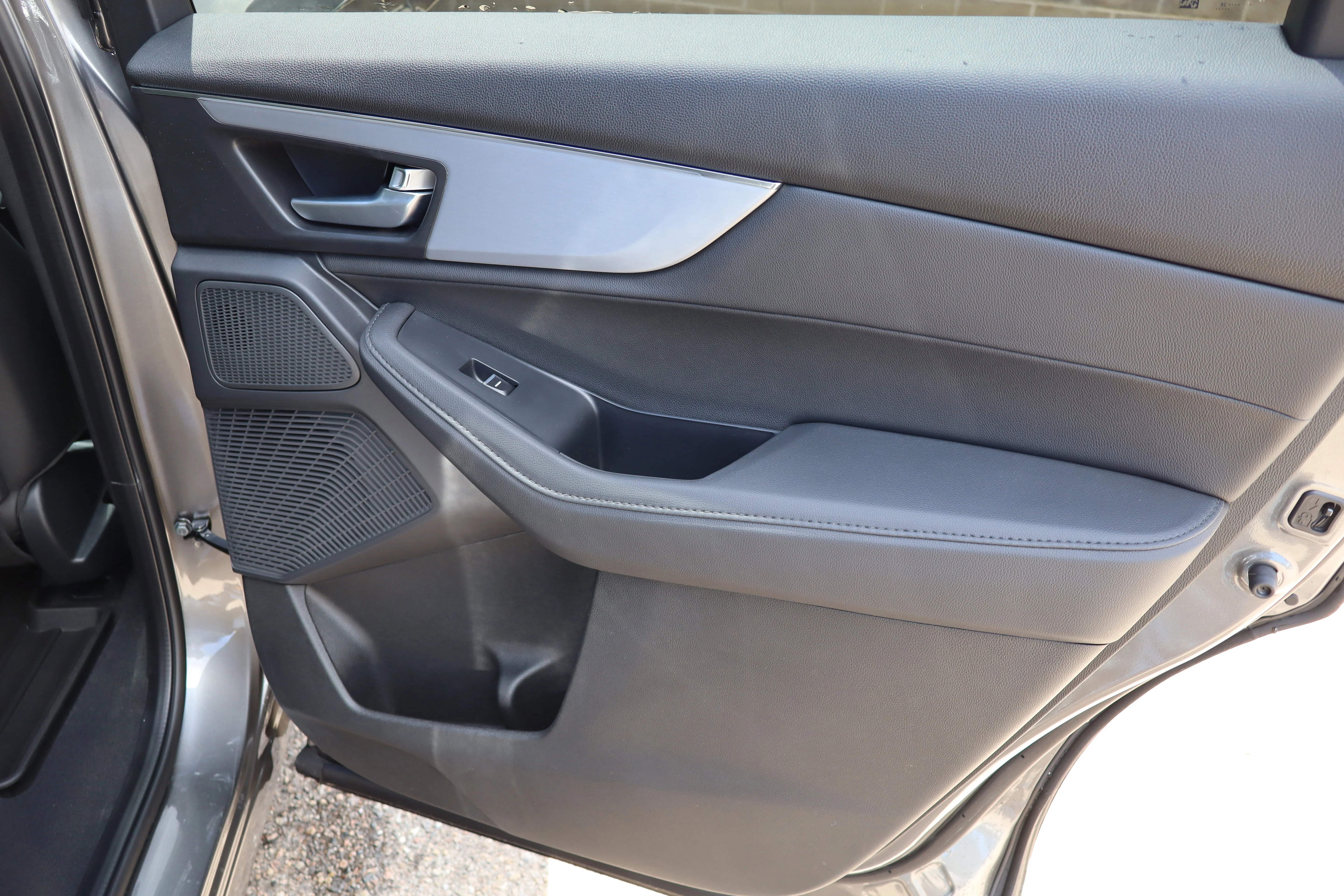 New 2026 Liquid Carbon Metallic Acura 4MDX image 32