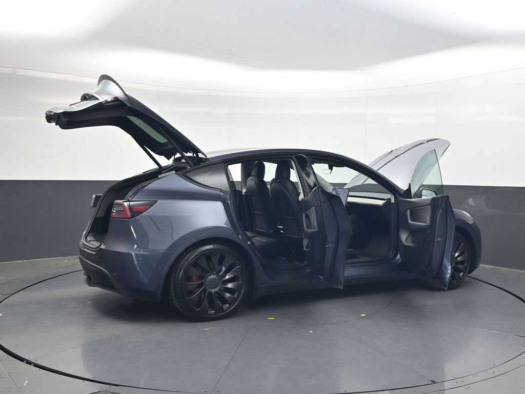 Used 2020  Tesla Performance image 42