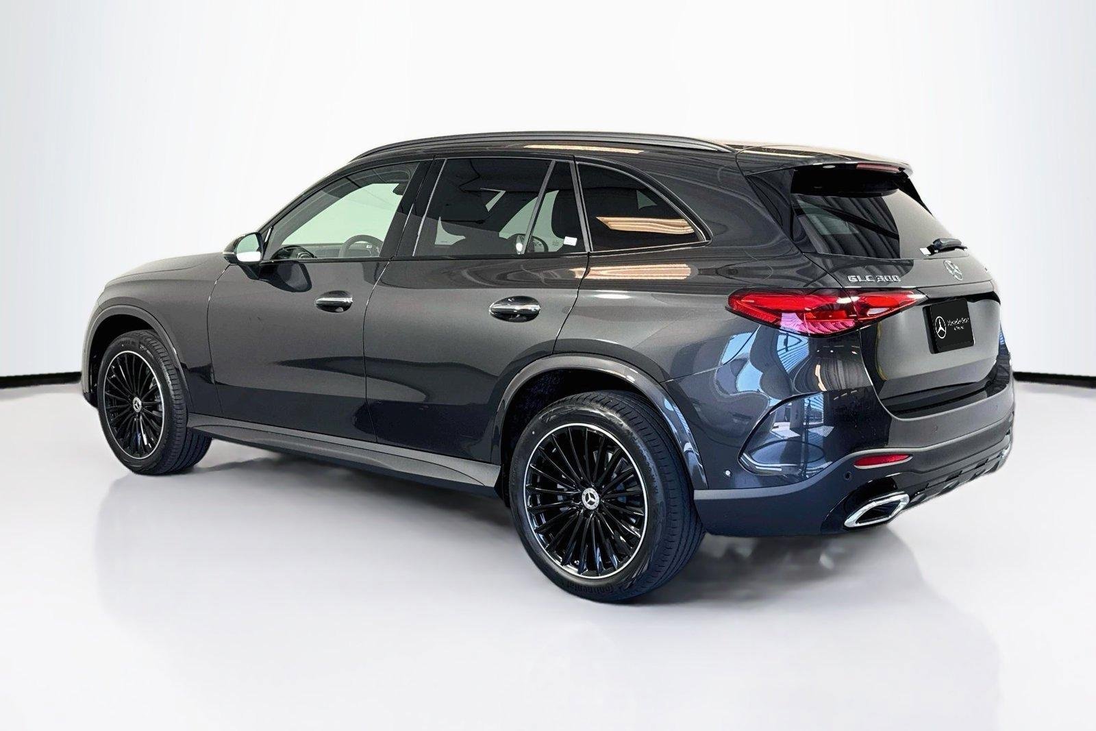 New 2026 Graphite Grey Metallic Mercedes-Benz GLC 300 image 7