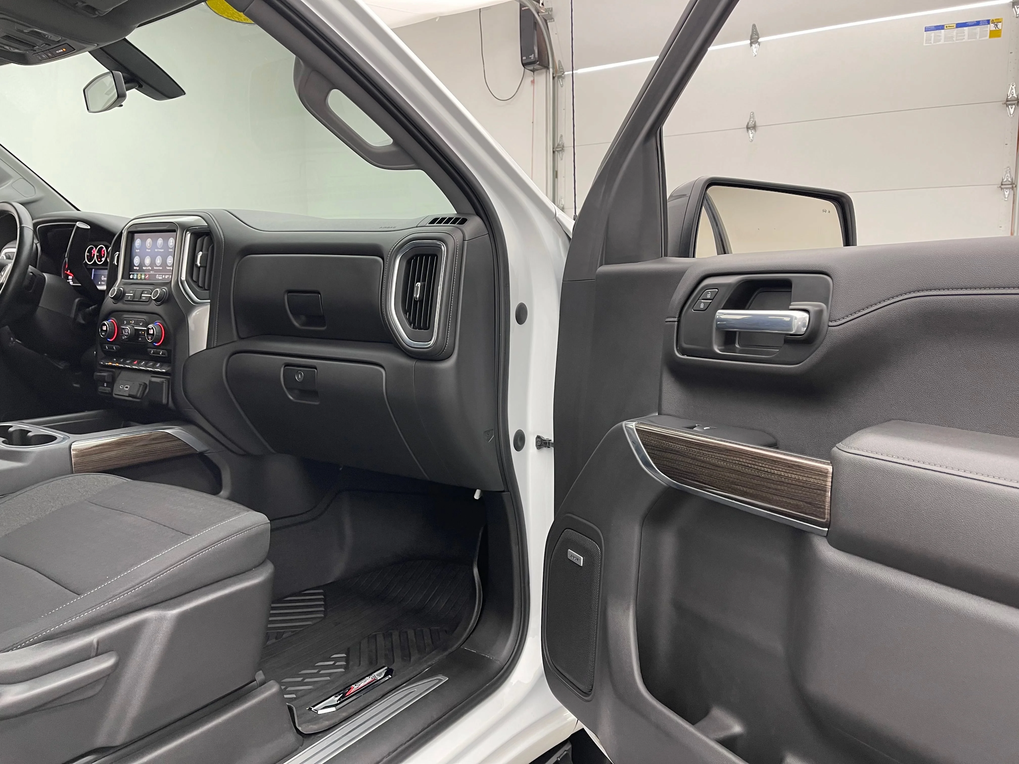 Used 2021 SUMMIT WHITE Chevrolet LT Trail Boss image 30