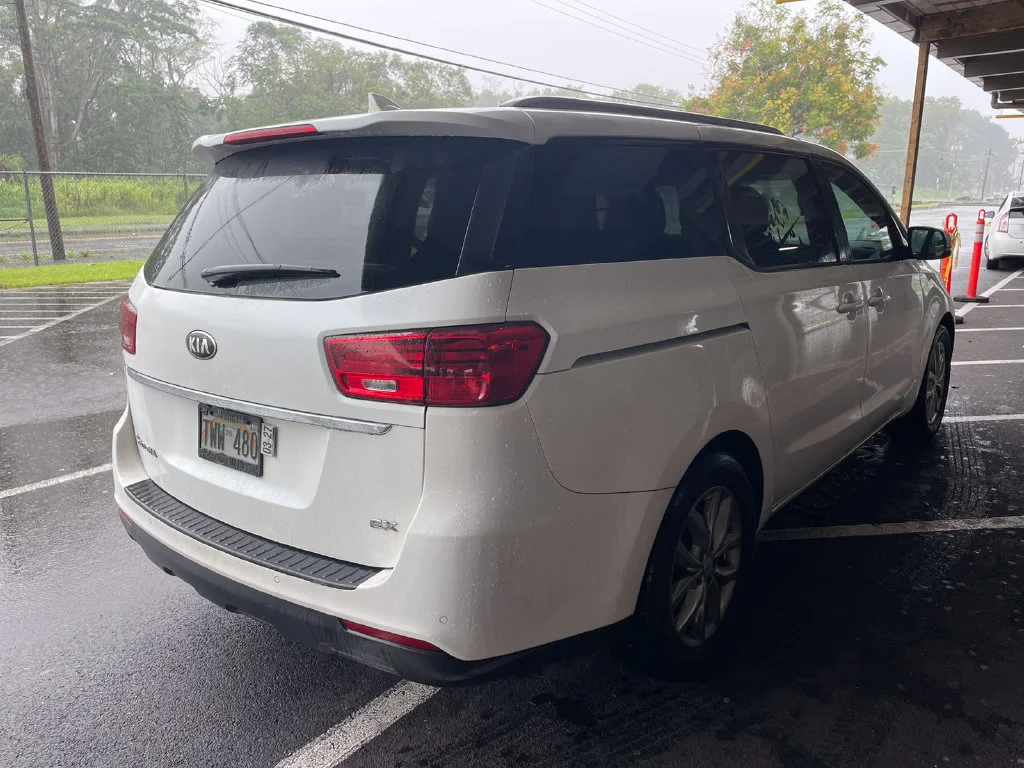 Used 2019 White Kia EX image 5