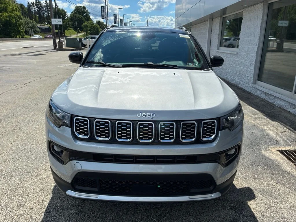 New 2026 Silver Zynith Metallic Clear-Coat Exterior Paint Jeep Limited image 5