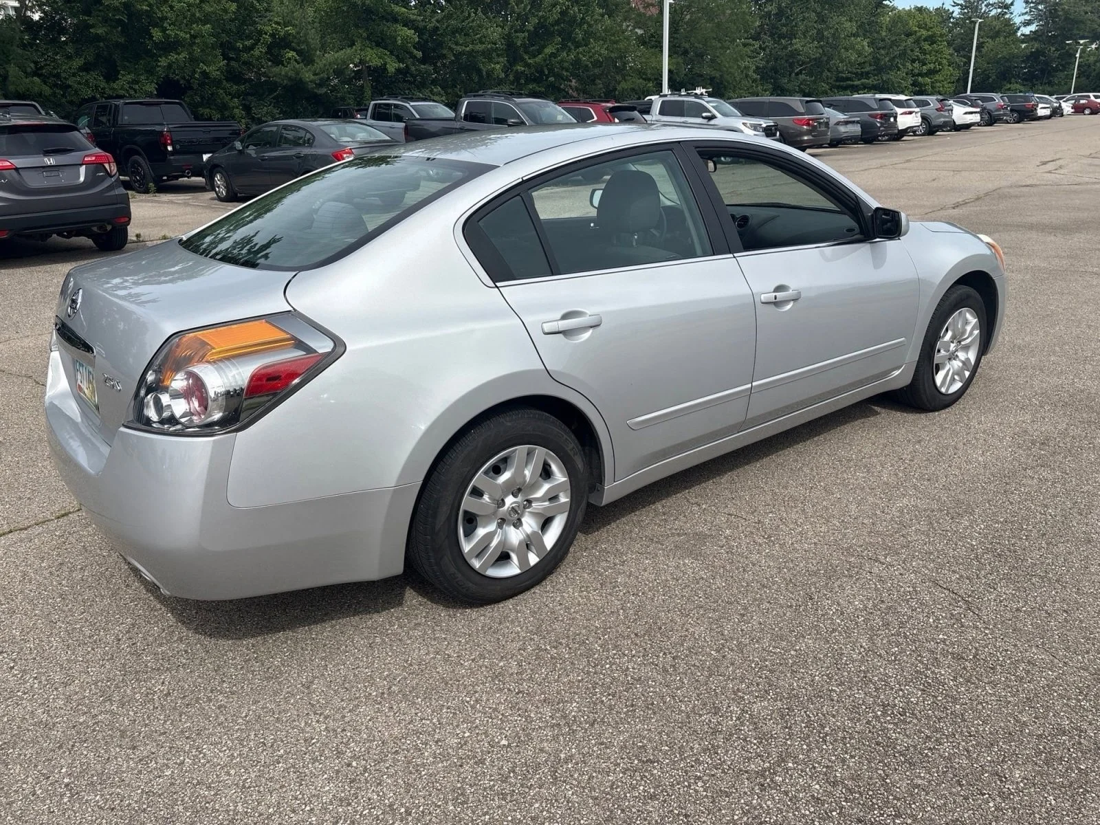Used 2011 Brilliant Silver Metallic Nissan 2.5 S image 19
