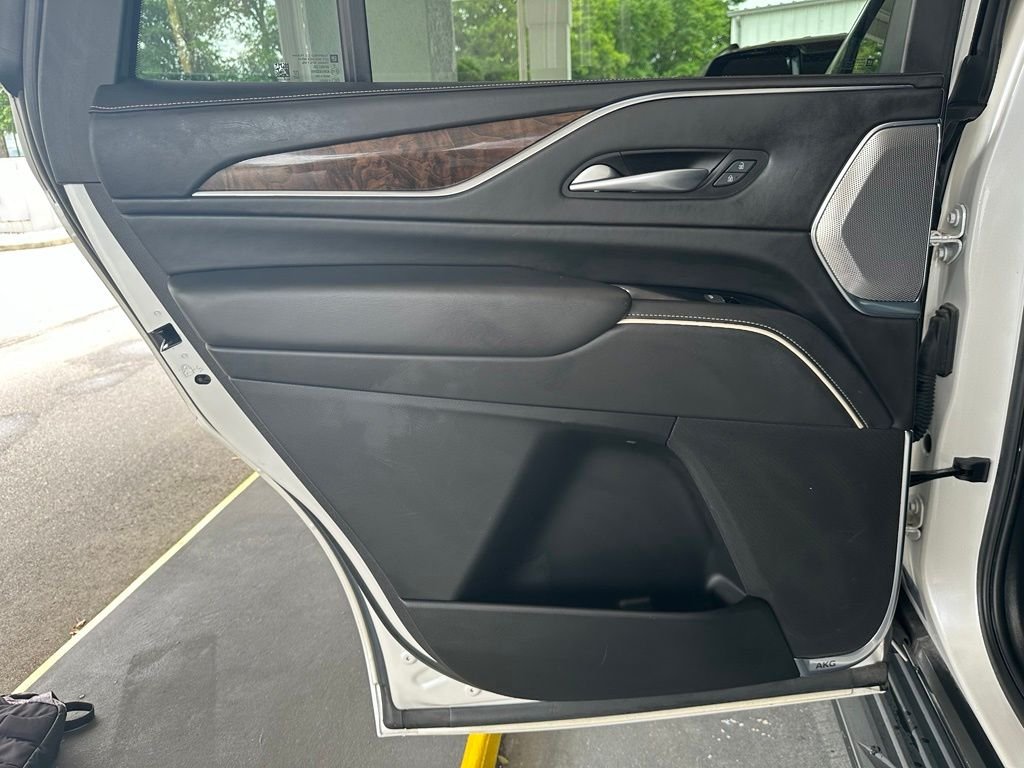 Used 2021 White Cadillac Sport Platinum image 26