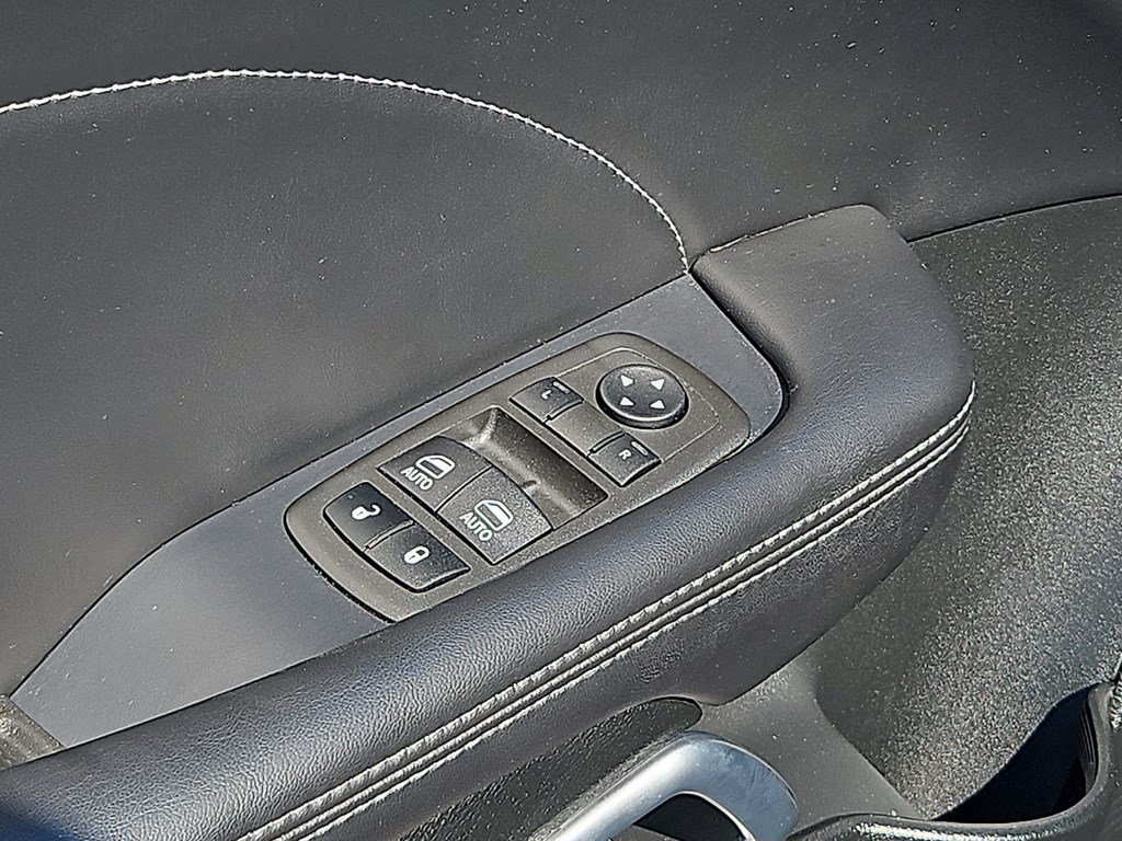 Used 2022 Pitch Black Clearcoat Dodge R/T Scat Pack image 11
