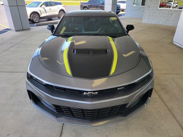 Used 2020 SATIN STEEL GRAY METALLIC Chevrolet 2SS image 12