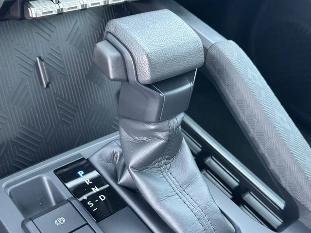 2025 Toyota Tacoma SR5 - Photo 21