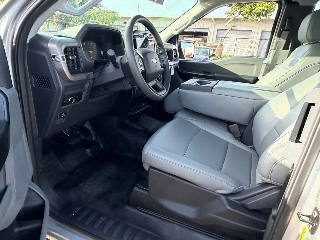 Used 2024 Silver Ford XL image 12